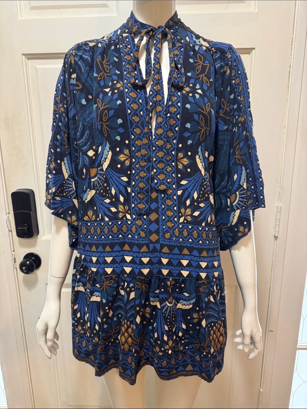 Farm Rio Tropical Magic Blue Patterned Tie-Neck Women’s Dress Size Medium - Picture 4 of 15